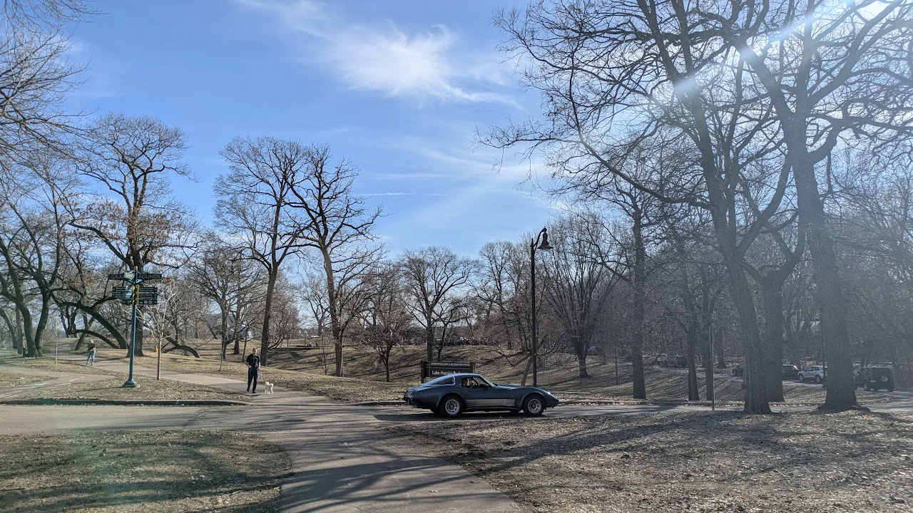A sunny drive through a Minneapolis park